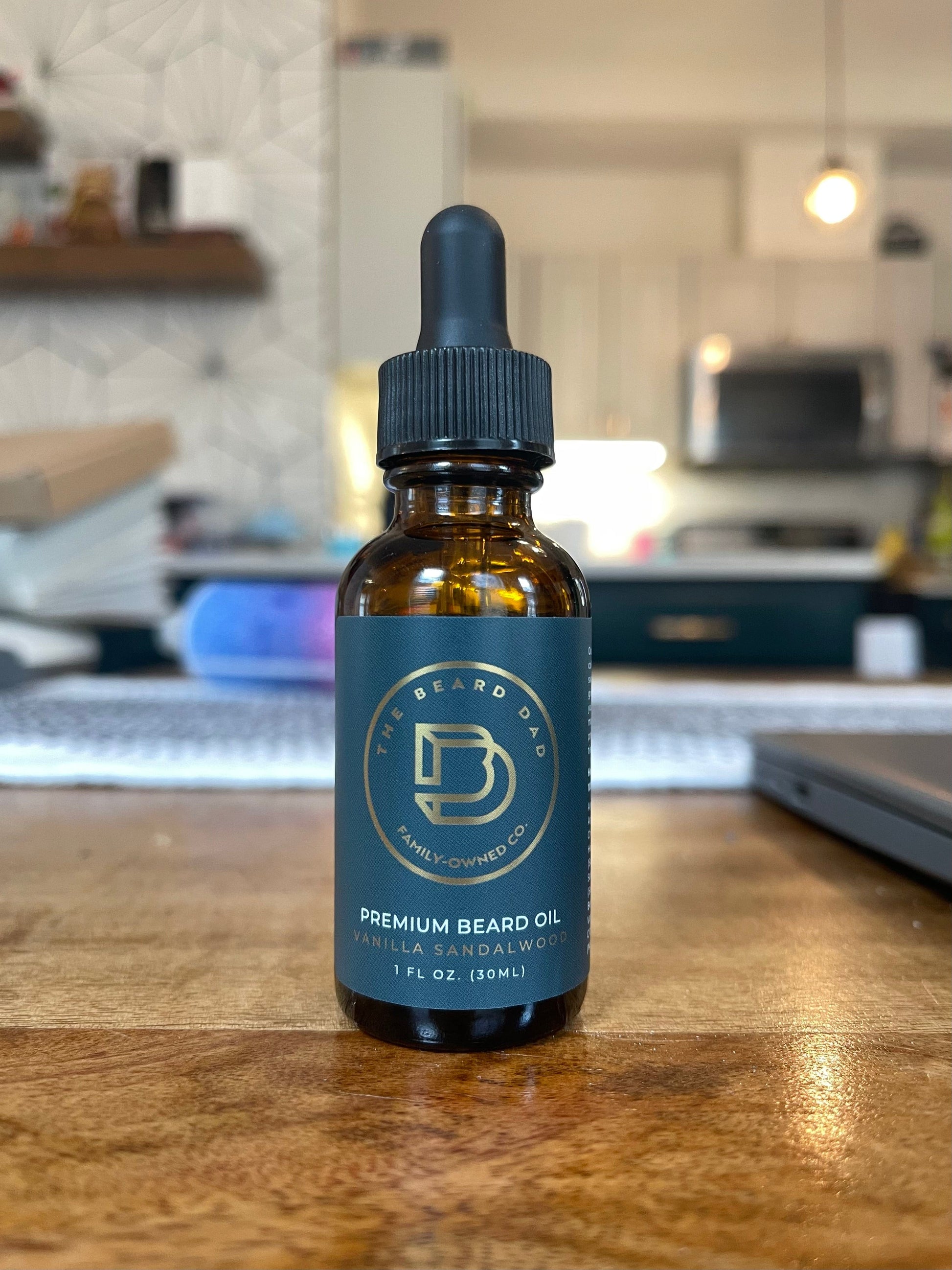 best beard oil, sandalwood beard oil, vanilla beard oil, vanilla sandalwood beard oil, premium beard oil, beard growth oil